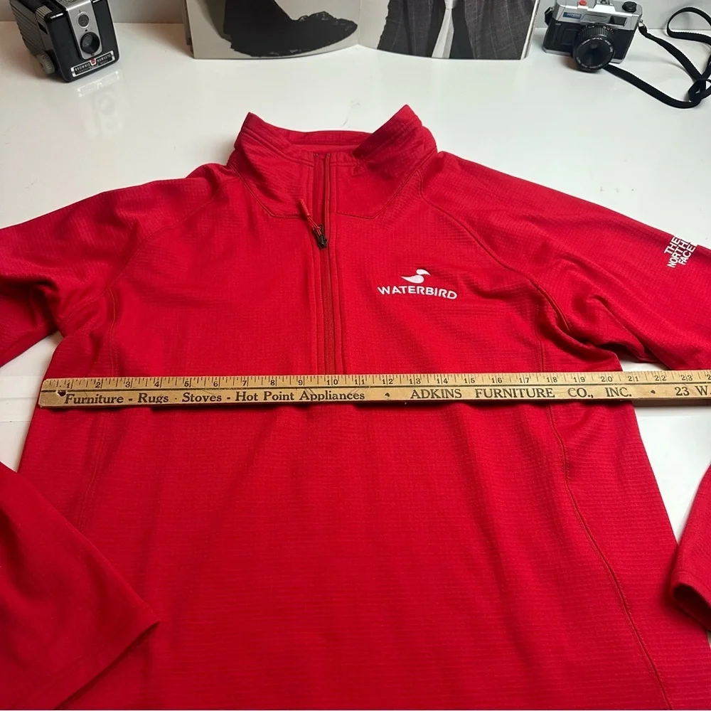 The North Face Mens Red Grid Fleece 1/4 Zip Pullover Outdoor Gorpcore